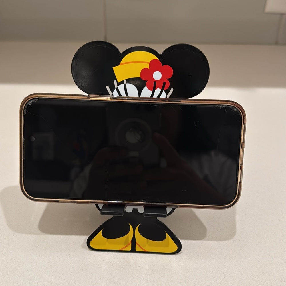 Minnie Mouse Smartphone or Cellphone Plastic Stand - Picture 4 of 10